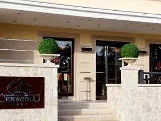 מלון Cenacolo 4*