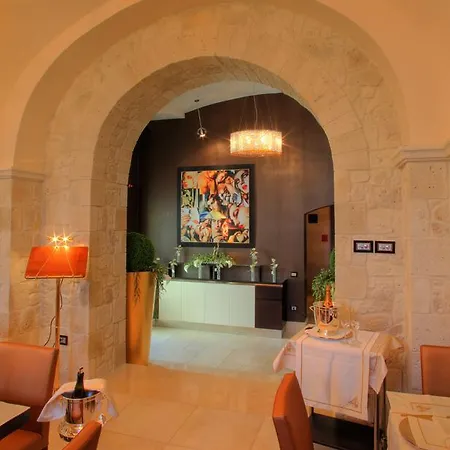 Cenacolo Hotel